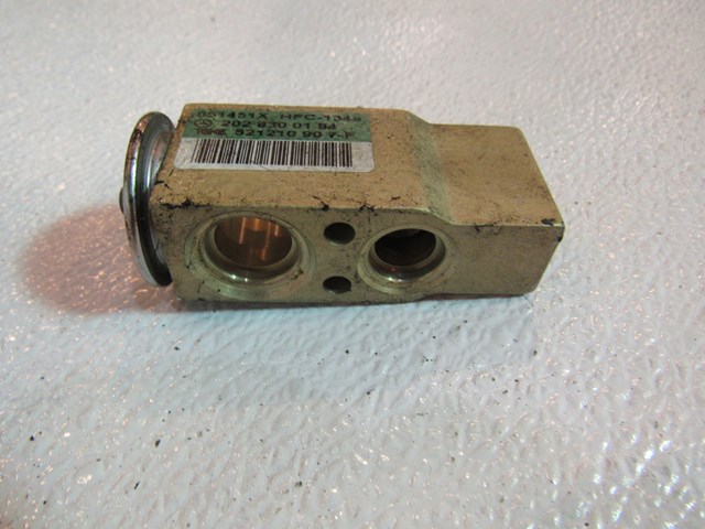 1998 Porsche Boxster A/C Expansion Valve OEM 202 830 01 84