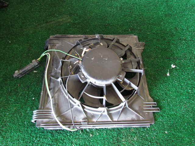 1998 Porsche Boxster RH Passenger Radiator Fan