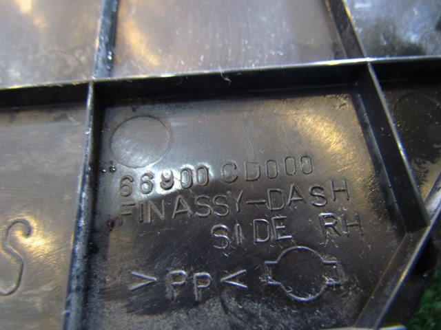 2003 350z Passenger RH Kick Panel 66900 CD000