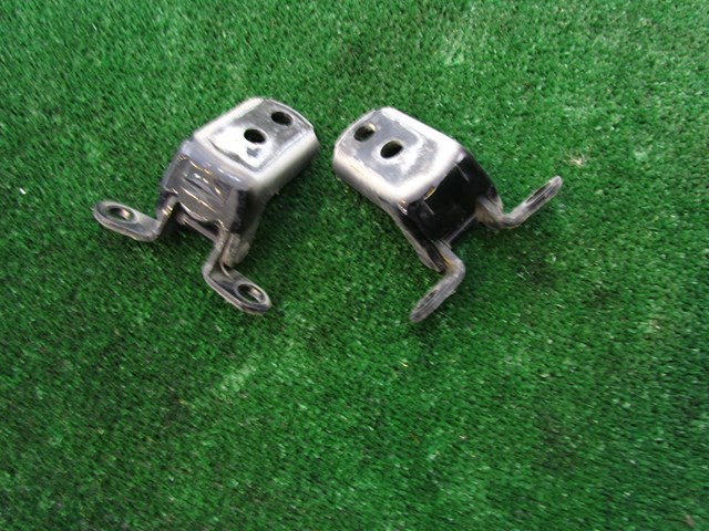 2003 Nissan 350z LH Driver Door Hinge Set Door Hinges