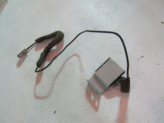 2003 Nissan 350z Navigation Antenna 25975 CD000