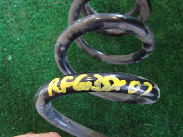 2008 Infiniti G35X Sedan RH Passenger Front Coil Spring