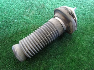 2008 Infiniti G35X RH Passenger Front Strut Top Cap And Boot