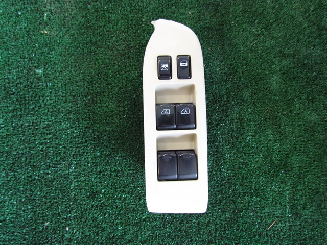 2005 Infiniti G35 Sedan Front LH Door Switch-Wheat-80961 AC701