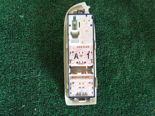 2005 Infiniti G35 Sedan Front LH Door Switch-Wheat-80961 AC701