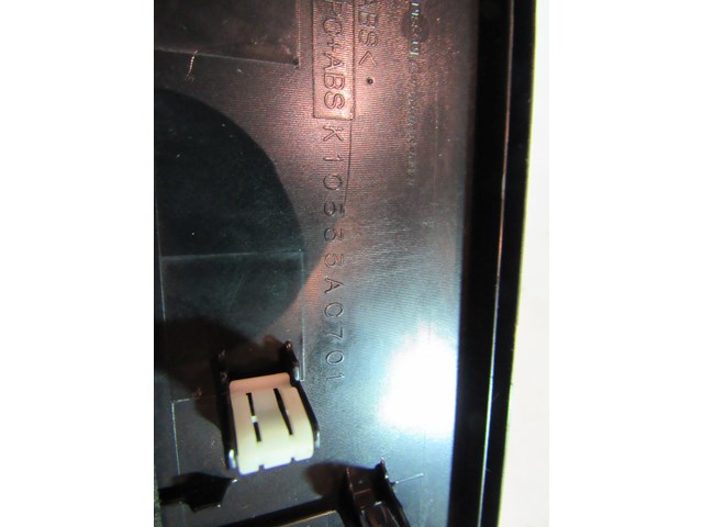 2005 2006 Infiniti G35 Dash Clock Finish Panel 10533 AC701