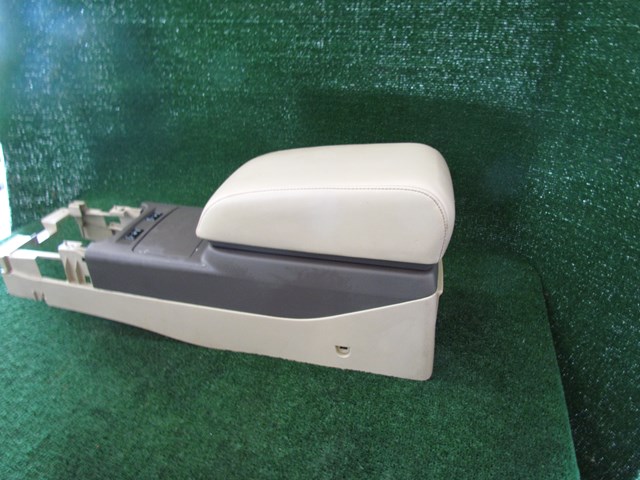 2005 Infiniti G35 A/T Sedan Center Console-Wheat