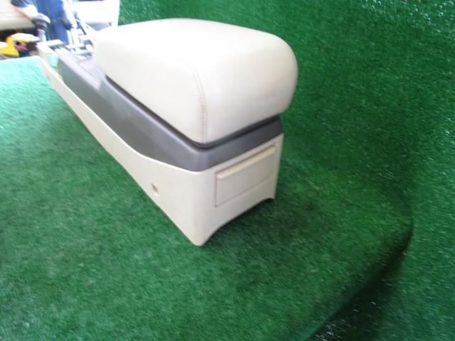 2005 Infiniti G35 A/T Sedan Center Console-Wheat