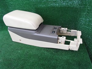 2005 Infiniti G35 A/T Sedan Center Console-Wheat