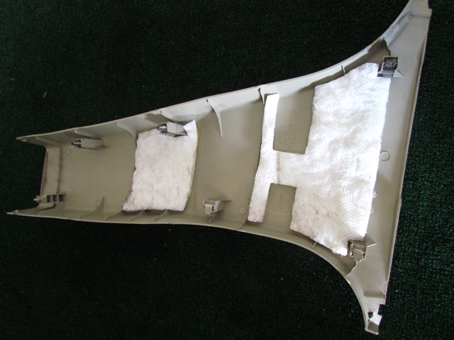 2005 Infiniti G35 Sedan RH Passenger Lower B Pillar Trim 