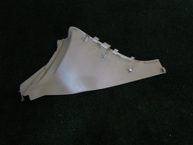2005 Infiniti G35 Sedan RH Center Kick Trim 68134 AC700