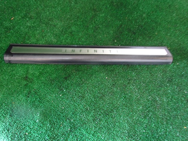 2005 Infiniti G35 Sedan Rh Passenger Front Door Sill Kick Plate 