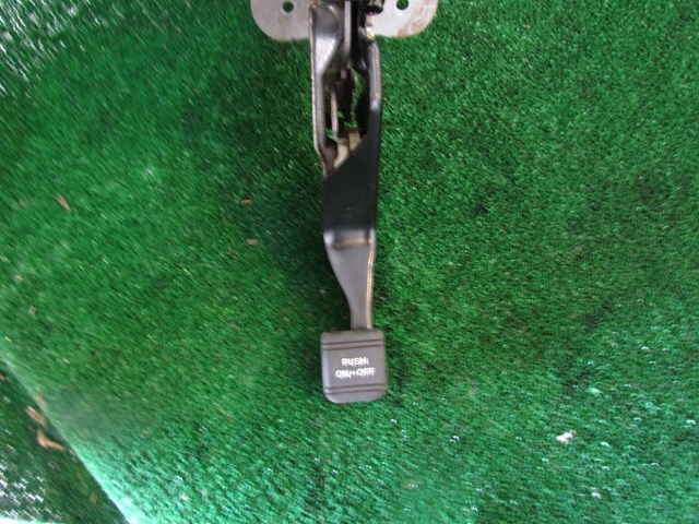 2005 Infiniti G35 AT Sedan Emergency Brake Pedal