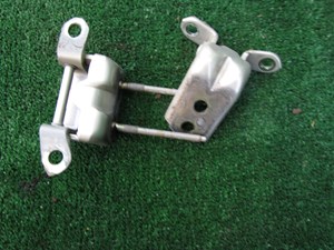 2005 Infiniti G35 Sedan Rear RH Passenger Door Hinge Set