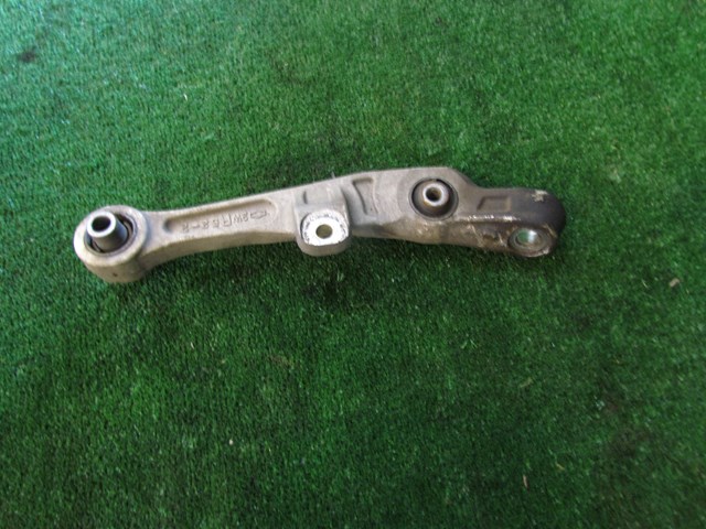 2005 Infiniti G35 Sedan Front RH Passenger Lower Control Arm