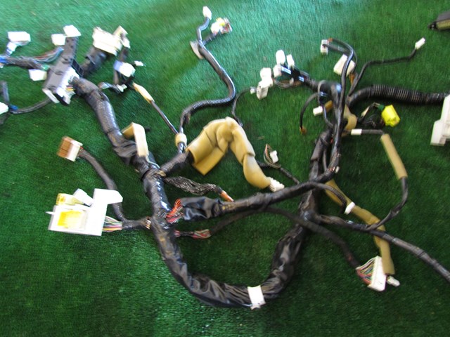 2005 Infiniti G35 Sedan Dash Wire Harness 24010 AC701