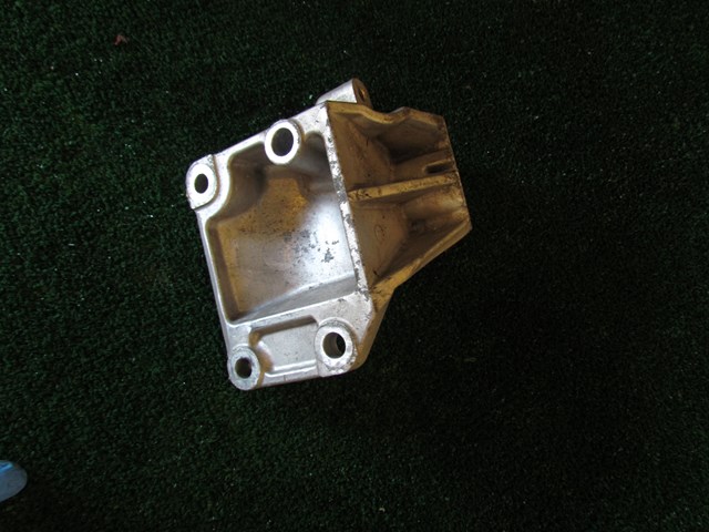 2005 Infiniti G35 Sedan LH Driver Motor Mount Engine Mount