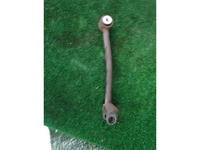 2005 Infiniti G35 RH Passenger Rear Lower Control Arm