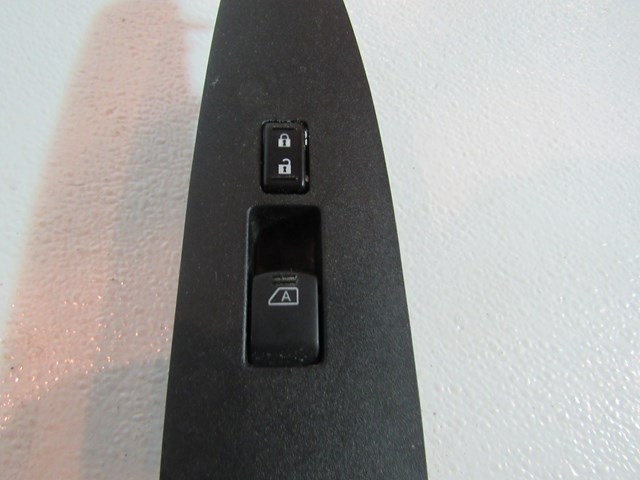 09 10 11 Infiniti G37 Sedan Front RH Door Switch w/Trim 25411 JK40D