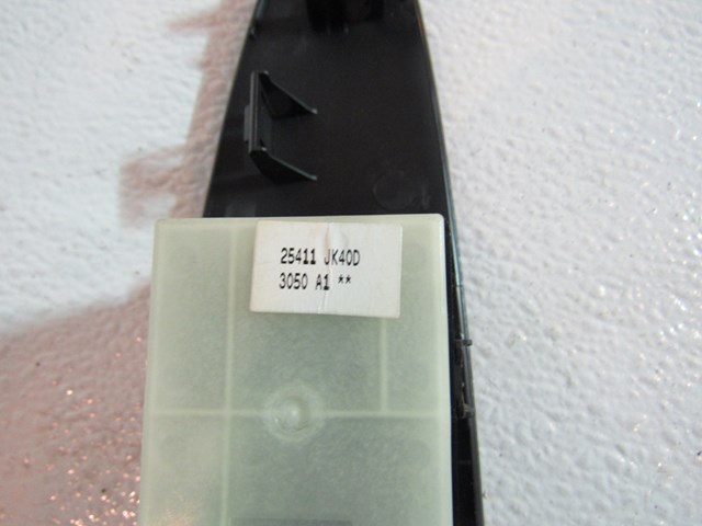 09 10 11 Infiniti G37 Sedan Front RH Door Switch w/Trim 25411 JK40D