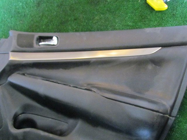2011 Infiniti G37 Sedan Front RH Passenger Door Panel