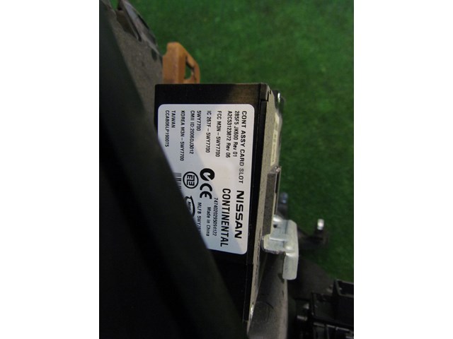 2011 Infiniti LH Lower Dash w/Buttons and Card Slot 285F5 JK600