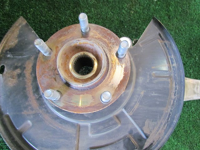 2011 Infiniti G37 Sedan Front LH Driver Spindle