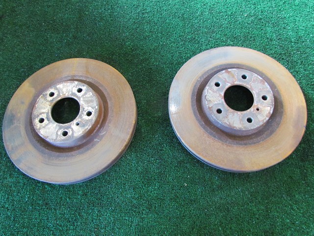 2005 Infiniti G35 RWD Front Rotor Set