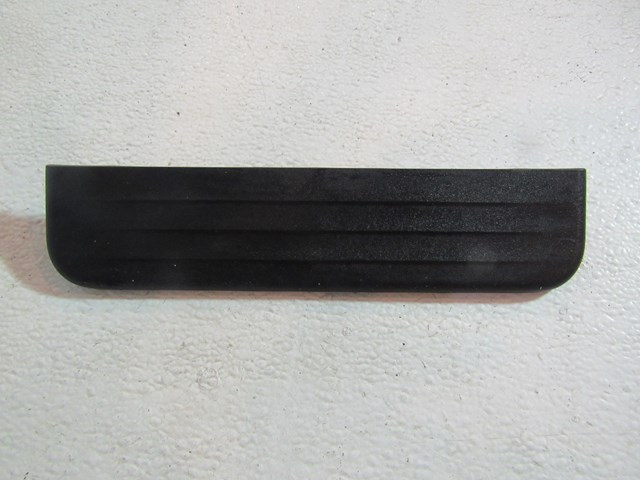 2011 Infiniti G37x Sedan Rear LH Door Sill Kick Plate