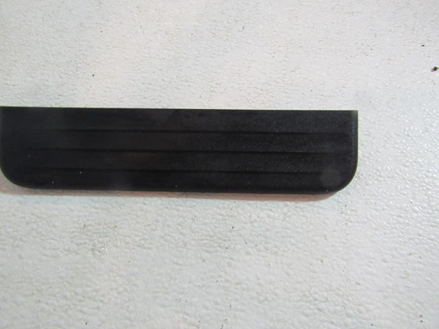 2011 Infiniti G37x Sedan Rear LH Door Sill Kick Plate