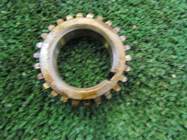 2011 Infiniti G37x Sedan RH Passenger Crank Gear