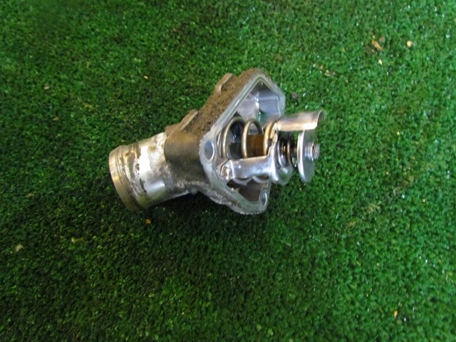 2011 Infiniti G37x Sedan Thermostat and Housing