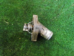 2011 Infiniti G37x Sedan Thermostat and Housing