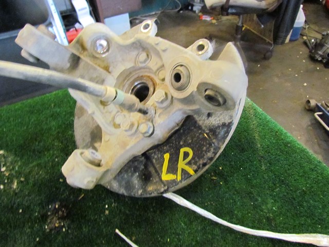 2011 Infiniti G37x Sedan Rear LH Driver Spindle