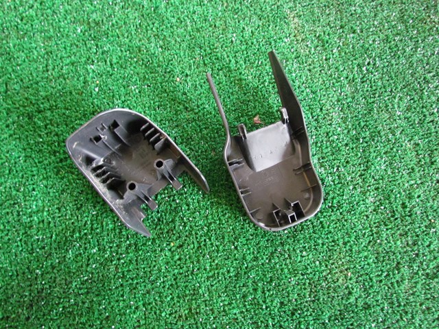 2011 Infiniti G37x Sedan Front RH Seat Bracket Covers