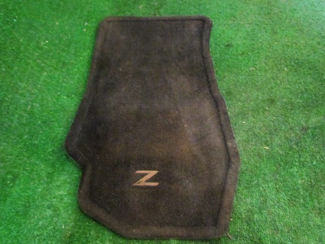 2003 Nissan 350z RH Passenger Floor Mat