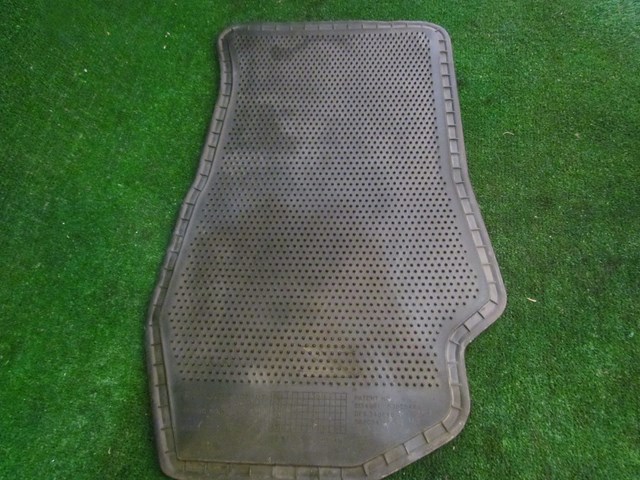 2003 Nissan 350z RH Passenger Floor Mat