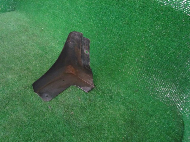 2003 Nissan 350z Front RH Passenger Mud Flap-Cracked