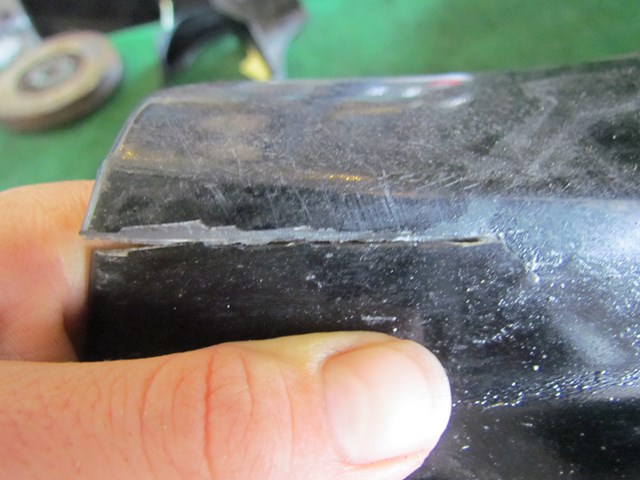 2003 Nissan 350z Front RH Passenger Mud Flap-Cracked