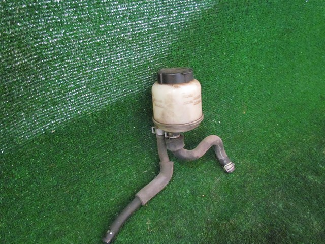 2003 Nissan 350z Power Steering Reservoir w/Lines