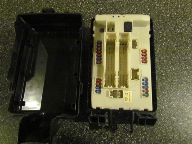 2008 Infiniti G37 Coupe IPDM Fuse Box 284B7JK00A
