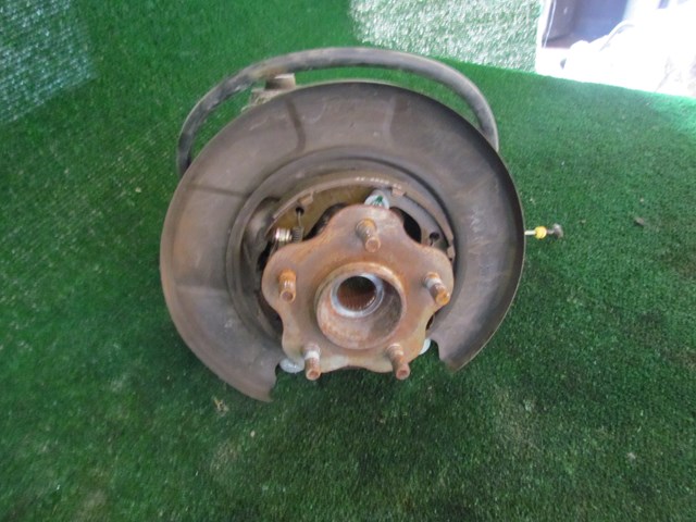 2003 Nissan 350z Rear Passenger RH Spindle