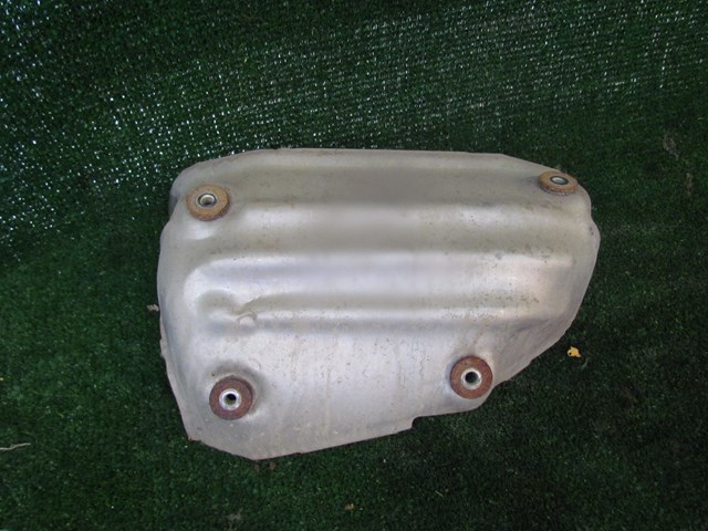 2003 Nissan 350z RH Passenger Exhaust Manifold Heat Shield
