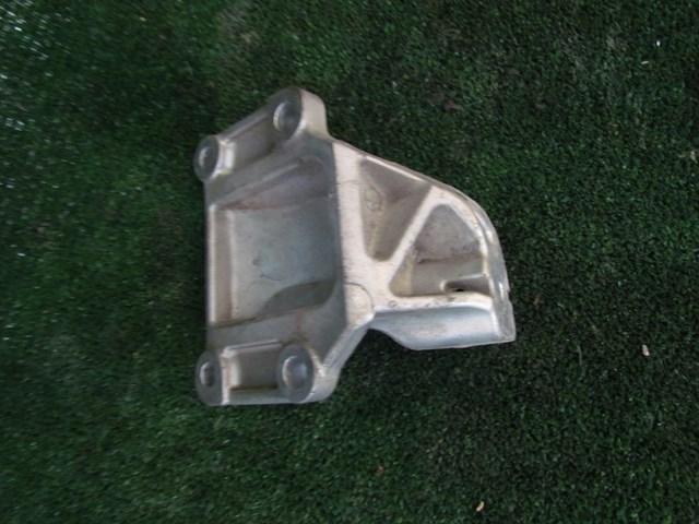 2003 Nissan 350z RH Motor Mount Engine Mount