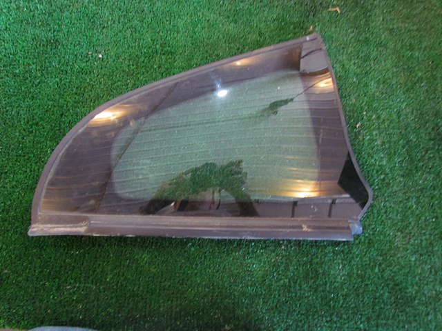2003 Nissan 350z RH Passenger Quarter Glass