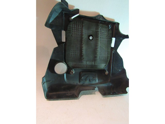 2007 Infiniti G35 Sedan Engine Cover- Missing Emblem