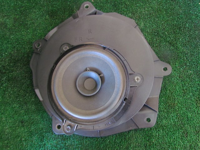 2007 Infiniti G35 Sedan Front RH Door Speaker w/Mount 28156 JK000