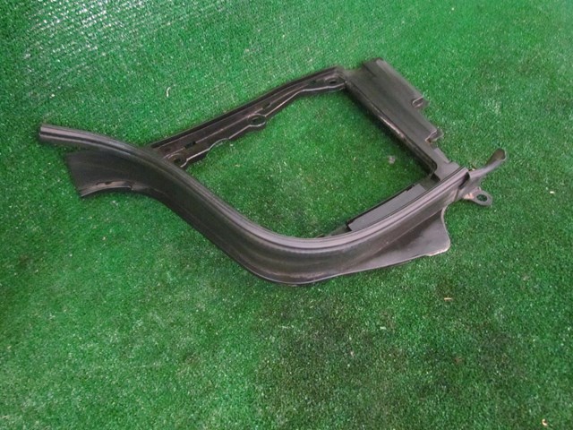 2007 Infiniti G35 Sedan LH Brake Fluid Cover Surround 