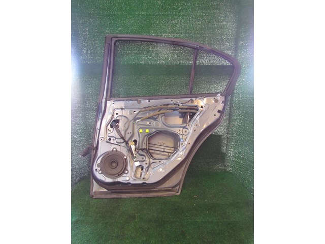 2007 Infiniti G35 Sedan Rear RH Passenger Door 