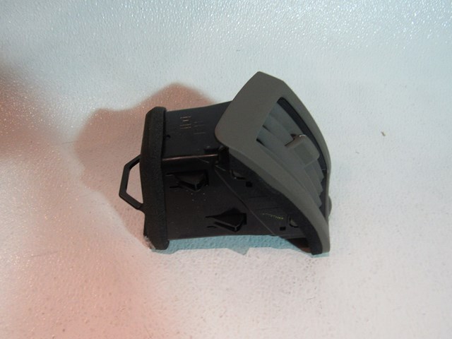 2007 Infiniti G35 RH Passenger Dash Vent-Wheat